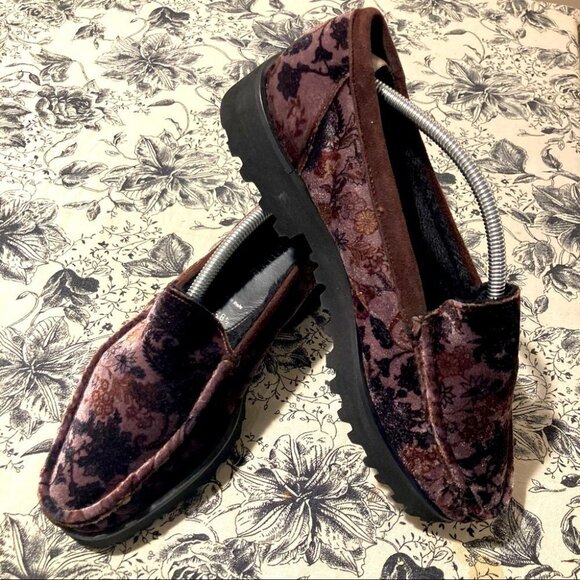 RON WHITE Sz 38.5 Velvet Loafer with Chunky Vibram Sole. Made in Italy - Picture 2 of 11